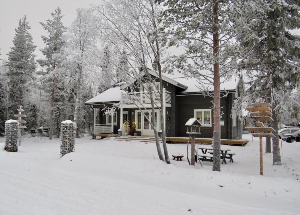 B&B Adventures Äkäslompolo Buitenkant foto